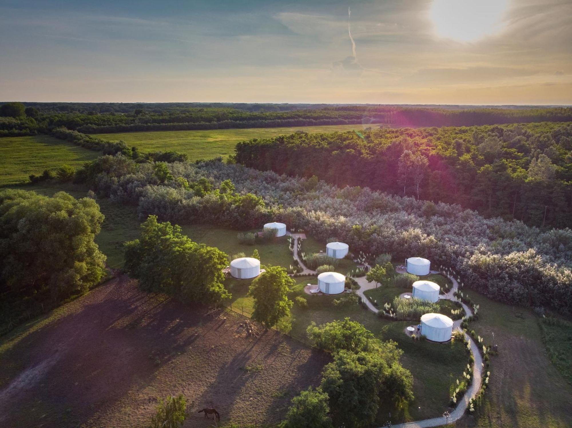 Homoki Lodge Bed & Beyond Glamping (Adults Only) Ruzsa エクステリア 写真