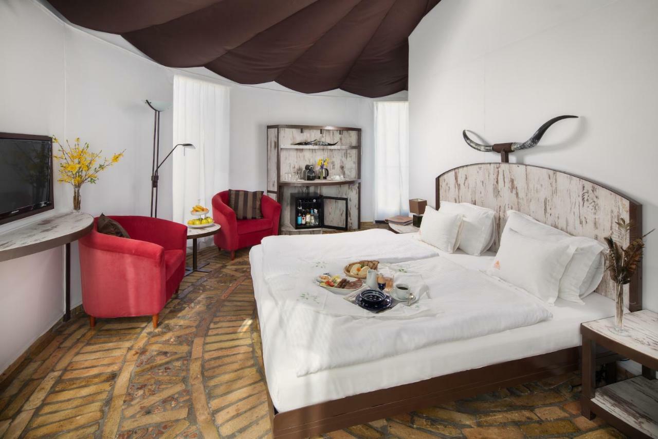 Homoki Lodge Bed & Beyond Glamping (Adults Only) Ruzsa エクステリア 写真