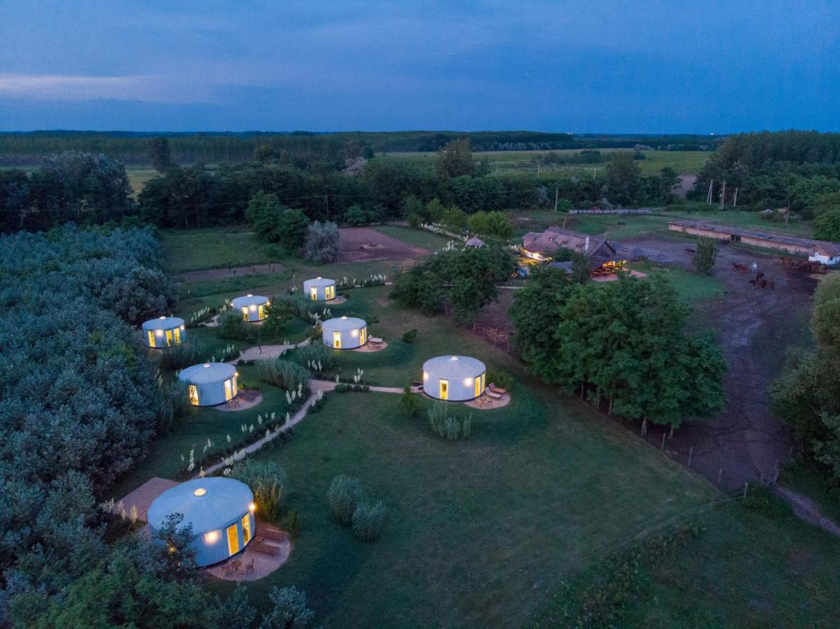 Homoki Lodge Bed & Beyond Glamping (Adults Only) Ruzsa エクステリア 写真